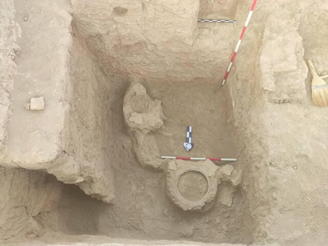 ردی از مسجد مدفون در محوطه ایلخانی