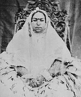 پادشاهی که پناهنده سفارت روسیه شد