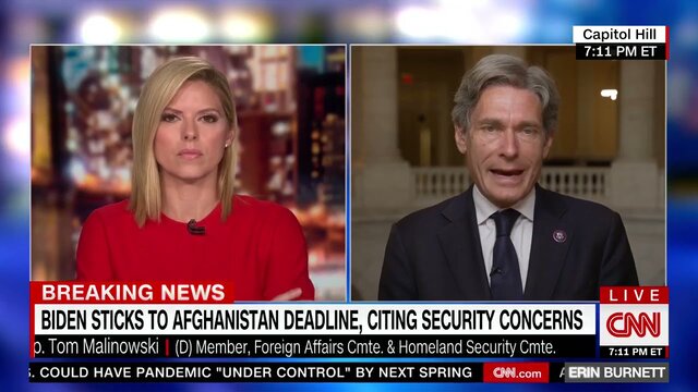 از راست: تام مالینوفسکی و مجری سیانان نماینده کنگره آمریکا: عربستان بدون ما وجود نخواهد داشت