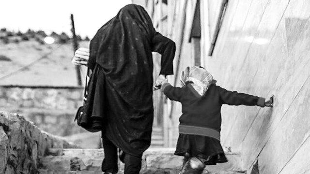 عکس تزئینس است فراخوان کمک به دو خانواده برای تهیه سرپناه