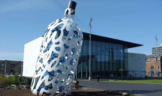 خالق مجسمههای غولپیکر درگذشت