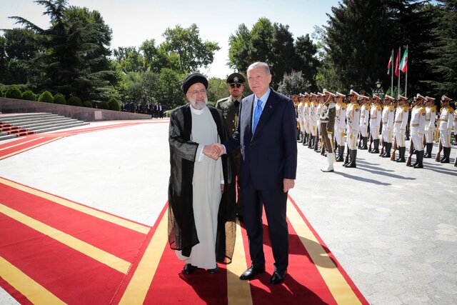 مراسم رسمی  استقبال از اردوغان برگزار شد  مراسم رسمی  استقبال از اردوغان برگزار شد