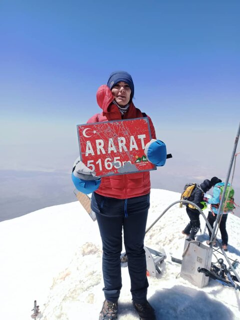 صعود خبرنگار ایسنا به آرارات به مناسبت سالروز تاسیس جهاد دانشگاهی و روز خبرنگار