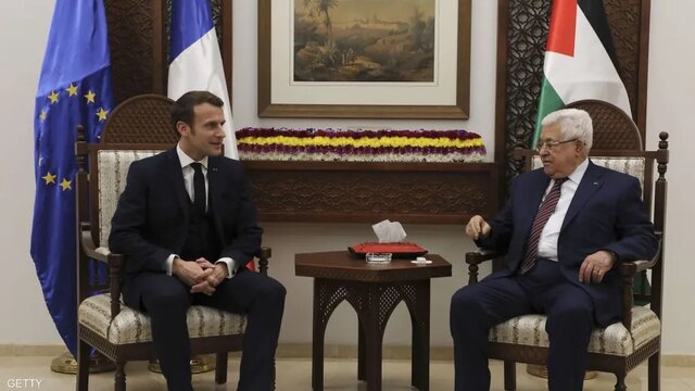 خنده ماکرون هنگام صحبت محمود عباس درباره شهادت ابوعاقله جنجالی شد خنده ماکرون هنگام صحبت محمود عباس درباره شهادت ابوعاقله جنجالی شد