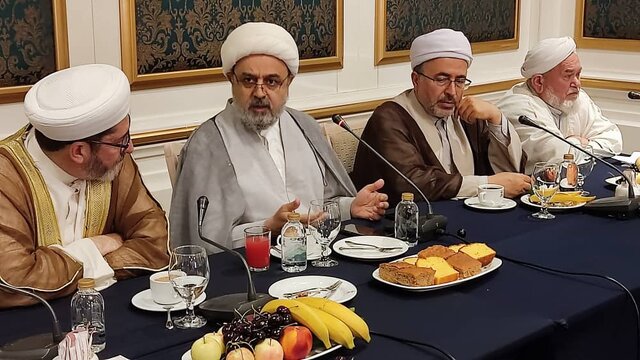 ایجاد تفرقه، مهمترین سلاح دشمن برای جلوگیری از تشکیل امت واحده است