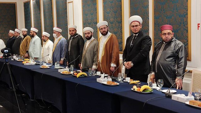 ایجاد تفرقه، مهمترین سلاح دشمن برای جلوگیری از تشکیل امت واحده است