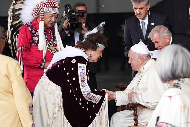 پاپ فرانسیس در کانادا: برای سفر به کییف بسیار مشتاقم