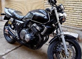 توقیف موتورسیکلت ۱۳۰۰ سی سی در غرب تهران