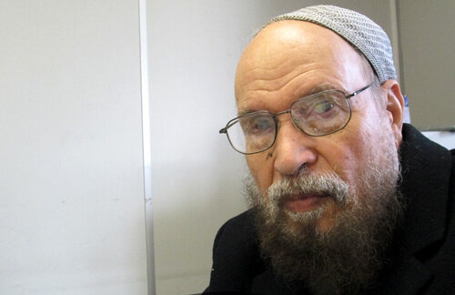 نماز روحانیِ عرب بر جنازه سلطانِ عجم