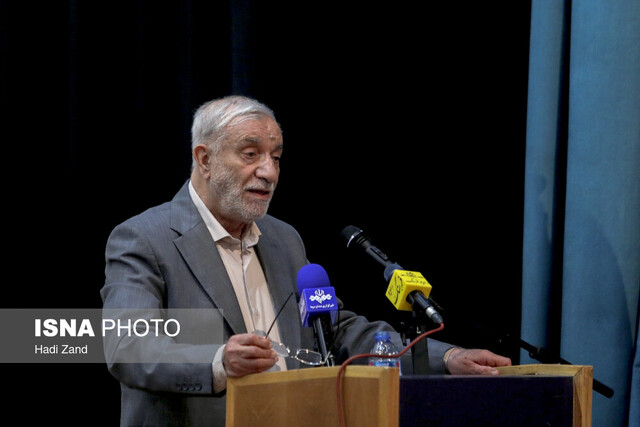 نگاه مهدوی دامغانی به تشیع و ادبیات عرب چه بود؟