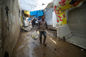 خسارات وارد شده از جاری شدن سیلاب و رانش زمین در امامزاده داوود تهران