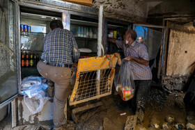 خسارات وارد شده از جاری شدن سیلاب و رانش زمین در امامزاده داوود تهران