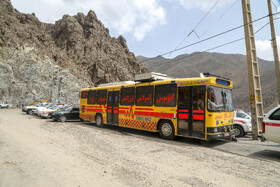 امداد رسانی پس از جاری شدن سیلاب و رانش زمین در امامزاده داوود تهران