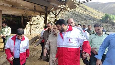 حضور وزیر کشور، استاندار تهران و رییس جمعیت هلال احمر در مناطق سیل‌زده تهران