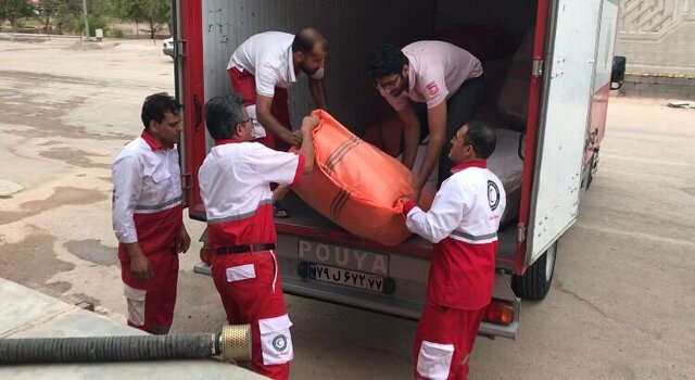عکس تزیینی است ۲۰۰ تخته پتو و بسته غذایی برای سیل زدگان زردین ارسال شد