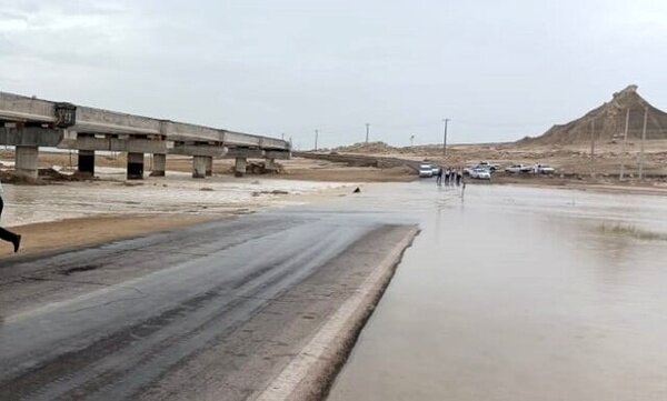 محور سرچشمه به رفسنجان مسدود است محور سرچشمه به رفسنجان مسدود است