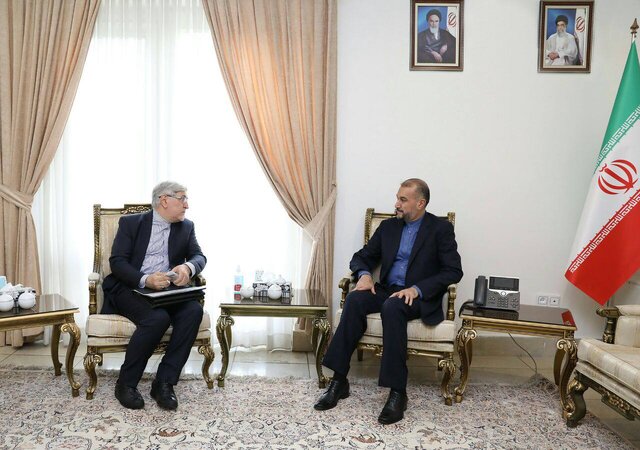 دیدار نماینده جدید ایران در آژانس بین المللی انرژی اتمی  با وزیر امور خارجه دیدار نماینده جدید ایران در آژانس بین المللی انرژی اتمی  با وزیر امور خارجه