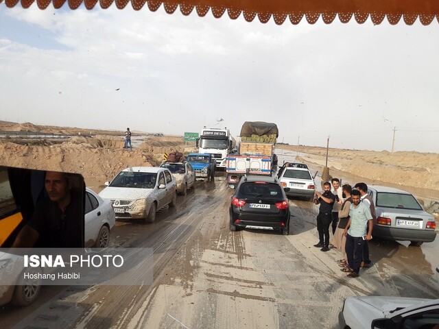 بازگشایی راه های روستایی شهرستان های آرادان و سرخه 