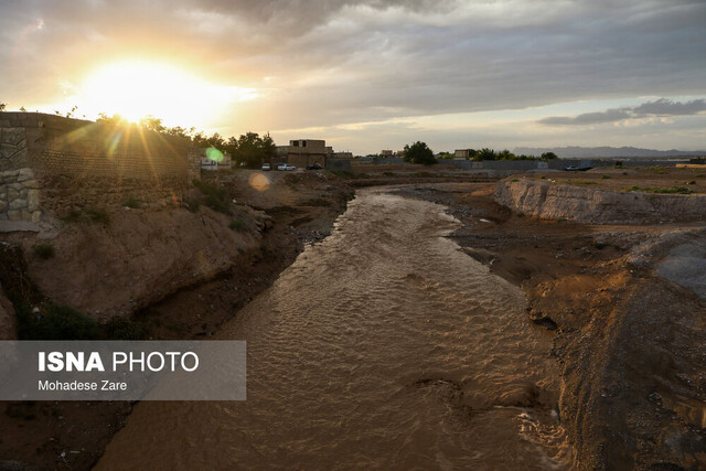 عکس تزیینی است مردم استان تهران از رودخانهها فاصله بگیرند