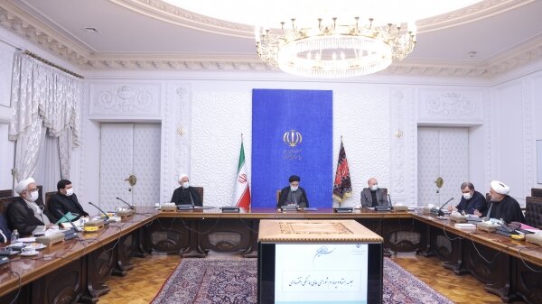 تشکر محسنیاژهای از تصمیمات دولت در ترخیص کالا از بنادر کشور تشکر محسنیاژهای از تصمیمات دولت در ترخیص کالا از بنادر کشور