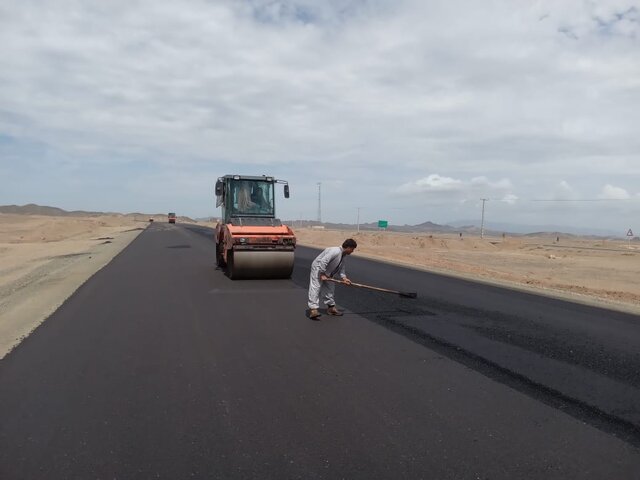 هدف گذاری تکمیل بیش از ۳۰ کیلومتر باند دوم تا پایان سال در مسیر ارتباطی میرجاوه- زاهدان- بم