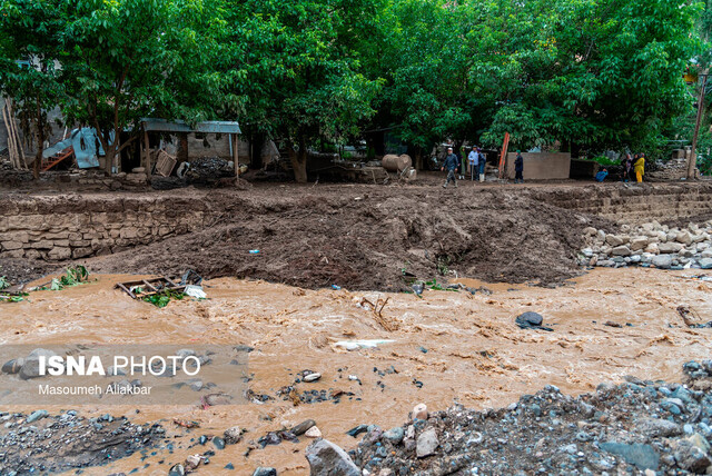 خسارت سیل به بیش از ۹۰۰۰ واحد در یزد/ امدادرسانی به ۲۵۱ خانوار لرستانی خسارت سیل به بیش از ۹۰۰۰ واحد در یزد/ امدادرسانی به ۲۵۱ خانوار لرستانی