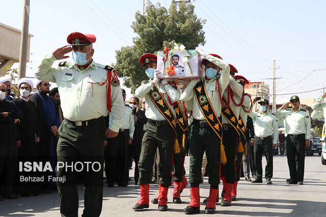 تشییع پیکر مامور شهید نیروی انتظامی کرمانشاه