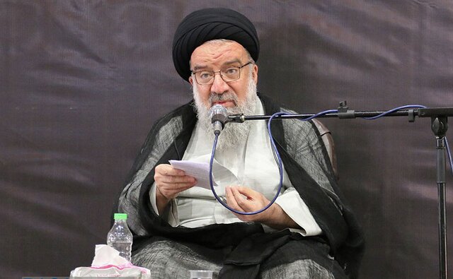 "اکثر بی حجابها از خانوادههای دزدها هستند" را "ناخواسته" گفتم "اکثر بی حجابها از خانوادههای دزدها هستند" را "ناخواسته" گفتم