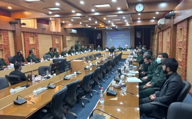 افتتاح ۱۴۰۰ طرح اشتغال‌زا و محرومیت‌زدا در شیراز