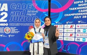 نقره جهان بر گردن تکواندوکار قزوینی