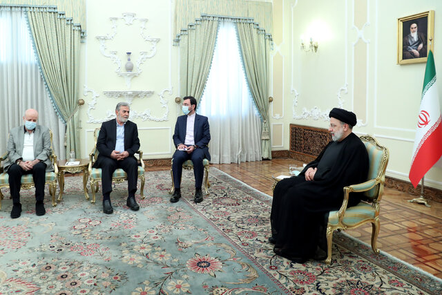 رئیسی: مقاومت، دشمن را زمینگیر کرده است/زیاد نخاله: پیروزی نزدیک است رئیسی: مقاومت، دشمن را زمینگیر کرده است/زیاد نخاله: پیروزی نزدیک است