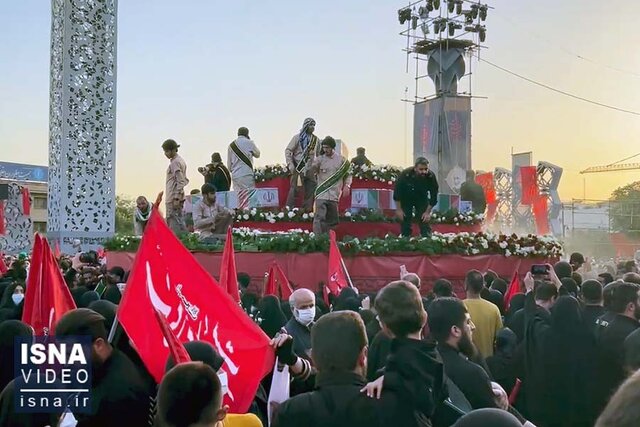 ویدئو / وداع با پیکر شهدای مدافع حرم در تهران