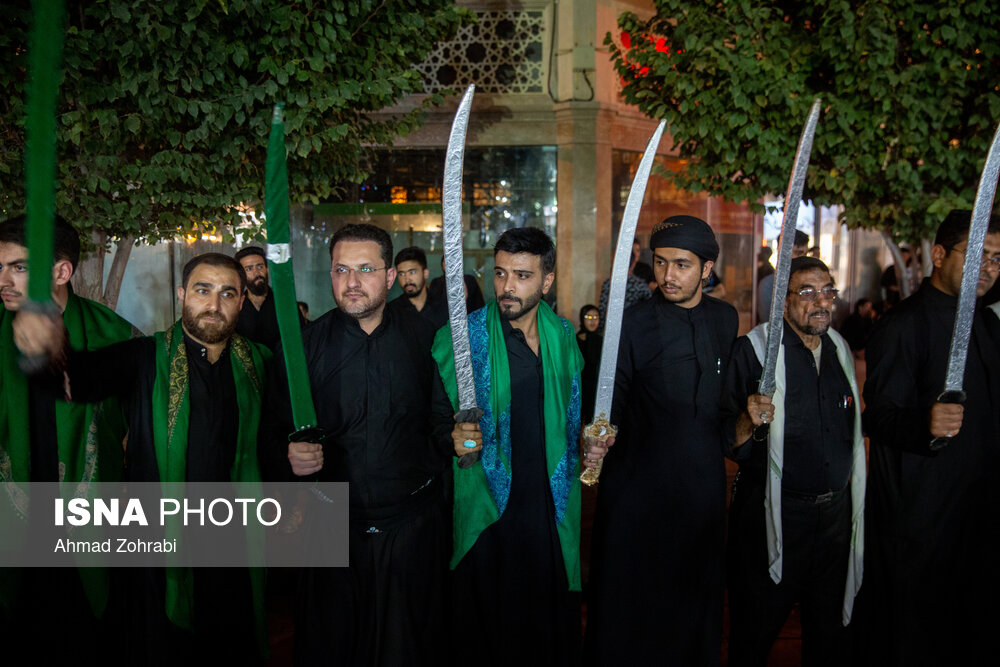 تصاویری از مراسم سنتی مشق شمشیر نجفیهای مقیم قم