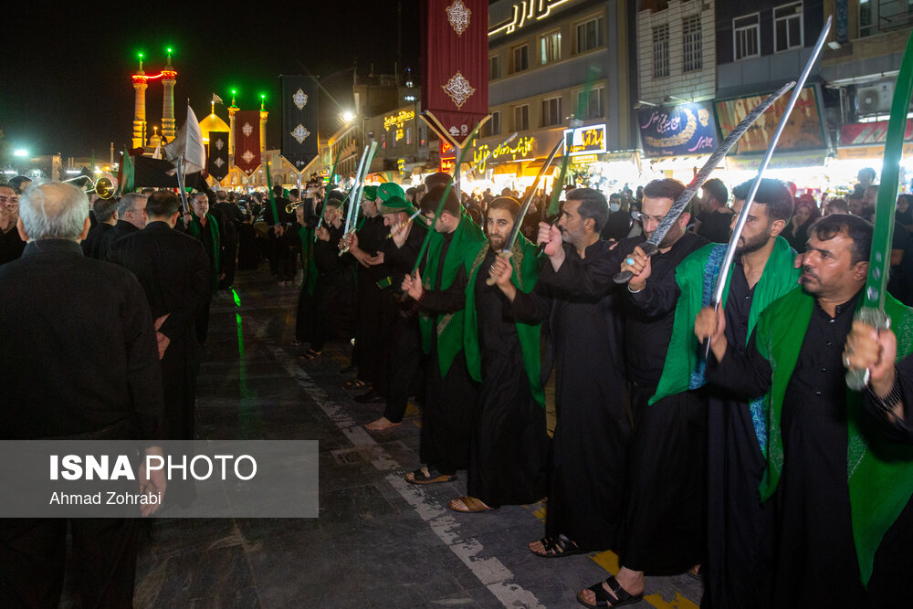 تصاویری از مراسم سنتی مشق شمشیر نجفیهای مقیم قم