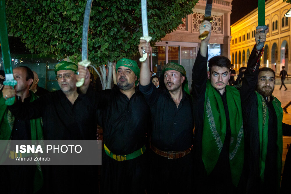 تصاویری از مراسم سنتی مشق شمشیر نجفیهای مقیم قم