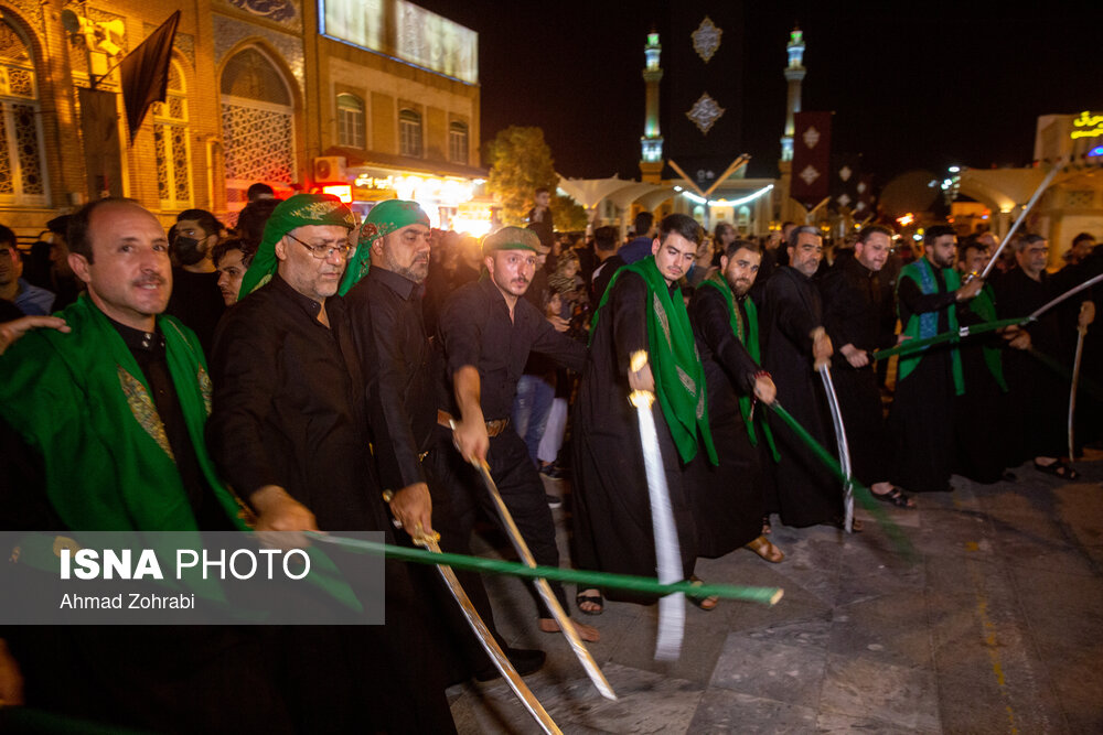 تصاویری از مراسم سنتی مشق شمشیر نجفیهای مقیم قم