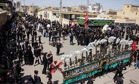 برگزاری مراسم محوری روز عاشورای حسینی در میدان امام حسین(ع) زاهدان