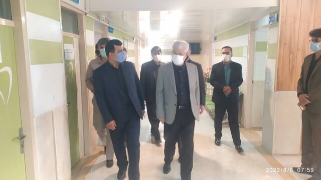 بازدید نماینده مردم زاهدان از کلینیک تخصصی دندانپزشکی جهاد دانشکاهی استان