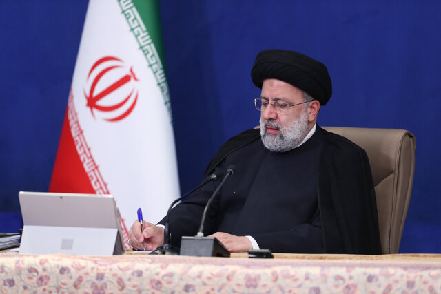 دستور رییس جمهور برای بررسی حادثه تلخ پیش آمده برای مهسا امینی دستور رییس جمهور برای بررسی حادثه تلخ پیش آمده برای مهسا امینی