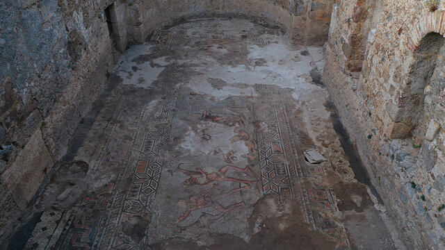 کشف موزائیک تاریخی دوازدهخان «هرکول»