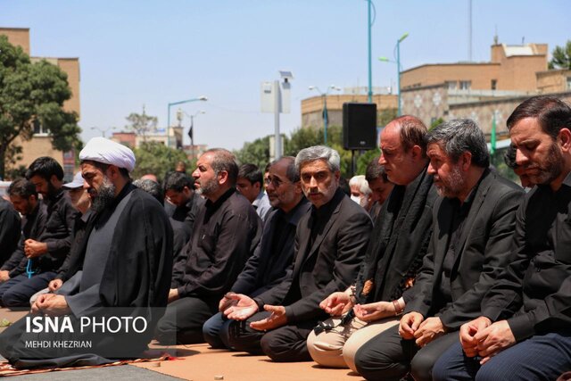 نماز ظهر عاشورا در میدان امامزاده عبدالله (ع) همدان اقامه شد