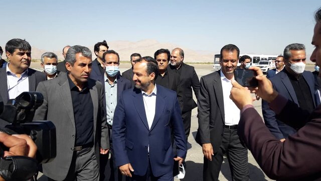 وزیر اقتصاد وارد کرمان شد/ادای احترام به شهدا برنامه ها وزیر اقتصاد وارد کرمان شد/ادای احترام به شهدا برنامه ها