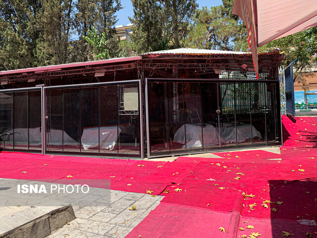 به اسم نمایشگاه، فروشگاه راه انداختهاند!