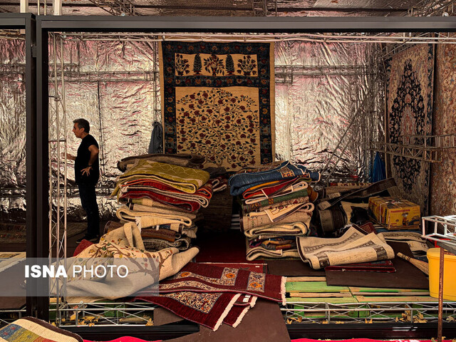 به اسم نمایشگاه، فروشگاه راه انداختهاند!