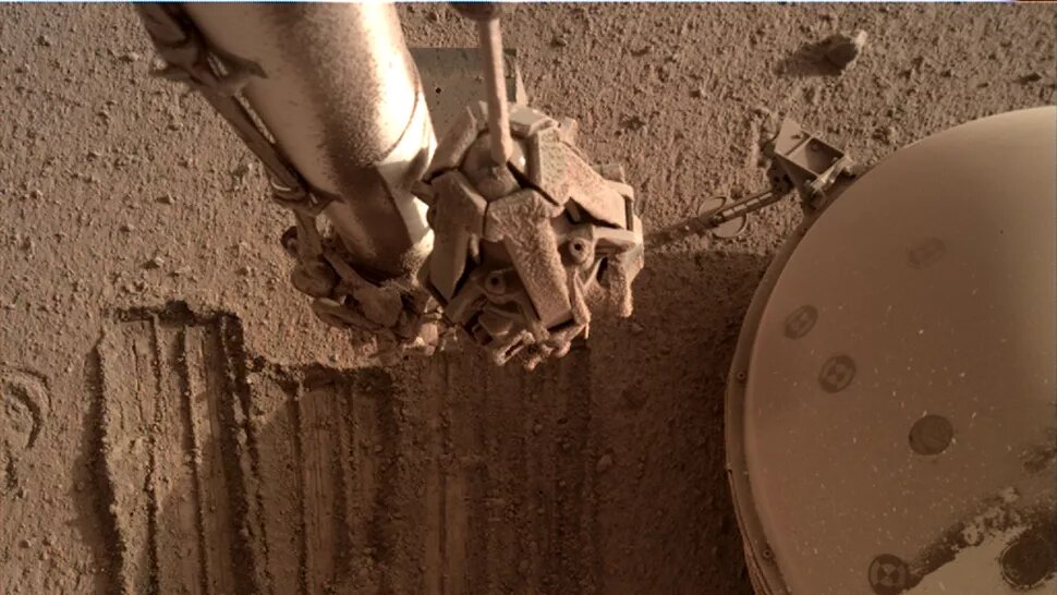 آیا فرودگر مریخی ناسا نشانه‌ای از حیات پیدا کرد؟