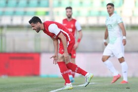 زور پرسپولیس به ذوب‌آهن ۱۰ نفره نرسید