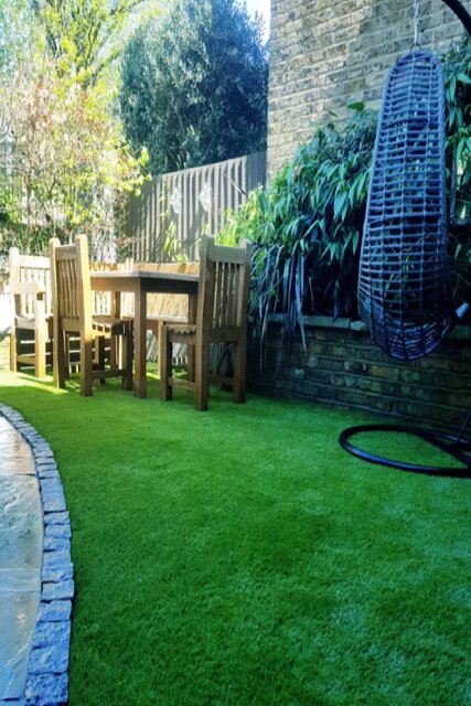 ویژگیهای یک چمن مصنوعی مناسب