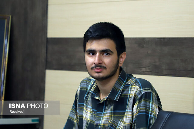 رتبه برتر کنکور ریاضی در قزوین: عدالت محوری در کنکور نهادینه شود رتبه برتر کنکور ریاضی در قزوین: عدالت محوری در کنکور نهادینه شود