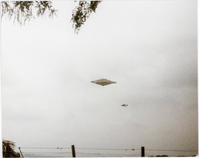 عجیبترین عکس از یک یوفو یا برنامه جاسوسی آمریکا؟