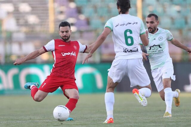 درخشان: پرسپولیس به مهاجم شش دانگ نیاز داشت درخشان: پرسپولیس به مهاجم شش دانگ نیاز داشت